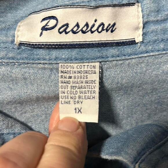 Vintage 90s denim button up shirt southwestern flute player Kokopelli embroidery - Picture 2 of 6